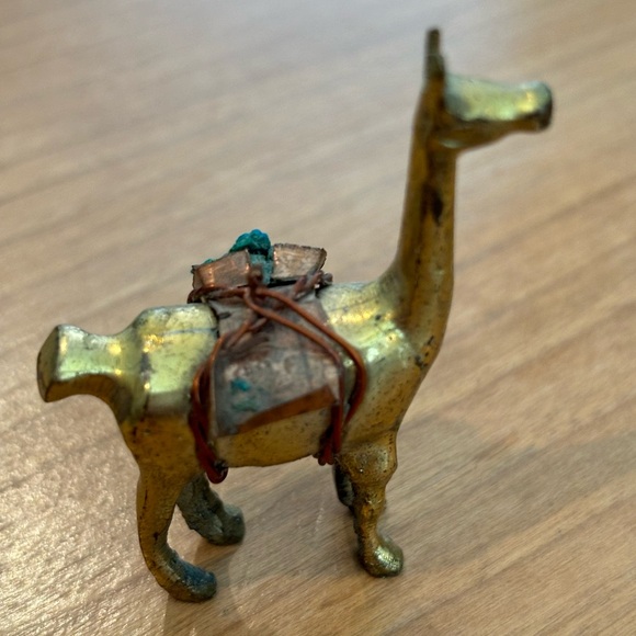 Vintage Brass Pack Llama Saddle Bags Filled W/Stones Small Figurine(one missing) - Picture 2 of 5